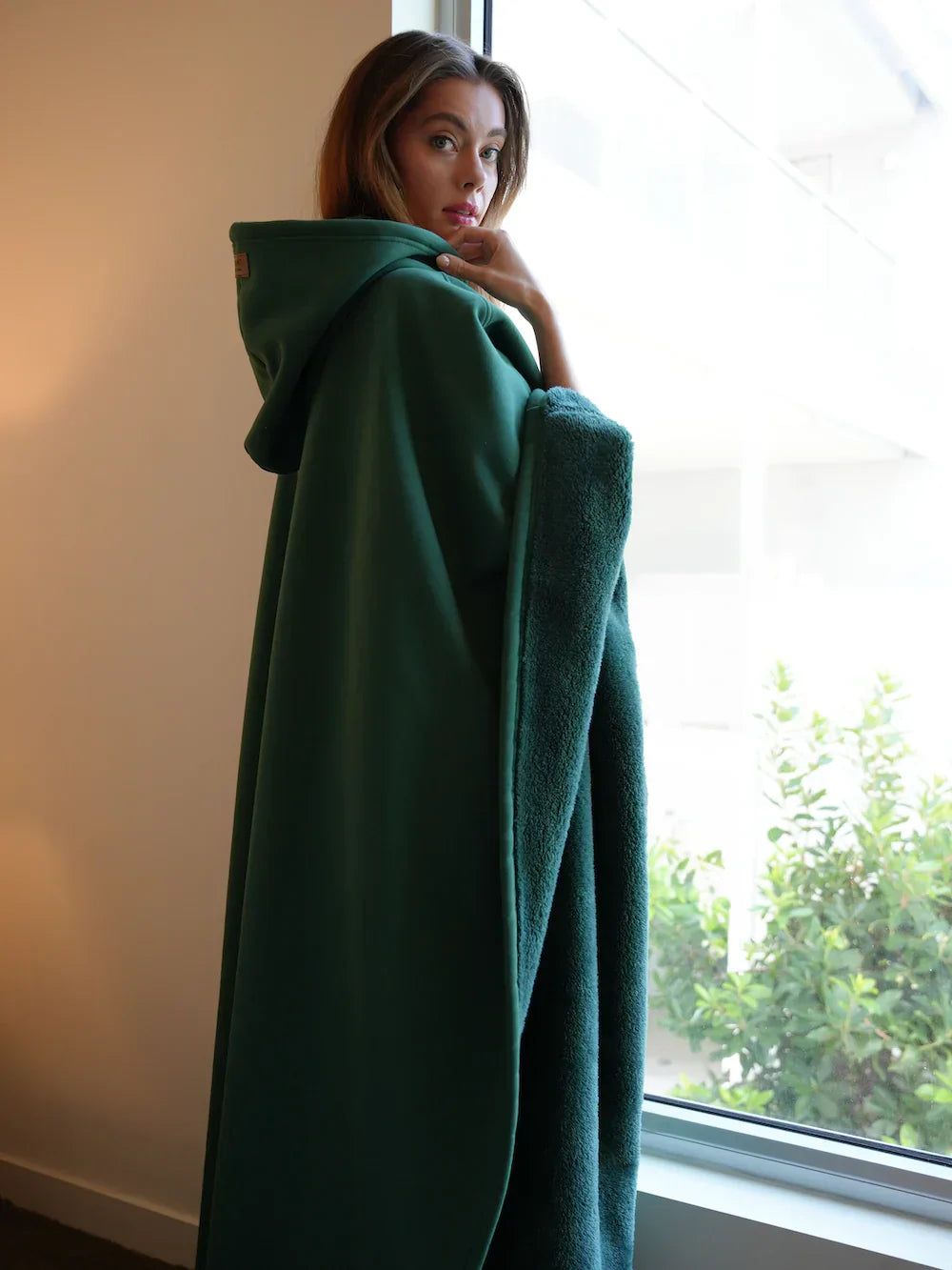 Women's Oversized Hooded Lounge Blanket – Cozy Relaxation Hoodie