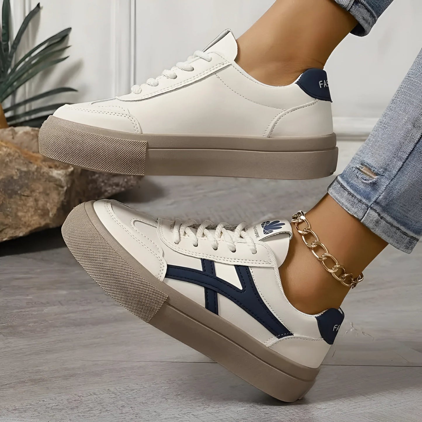 Women's Casual Retro Sneakers for Everyday and Leisure