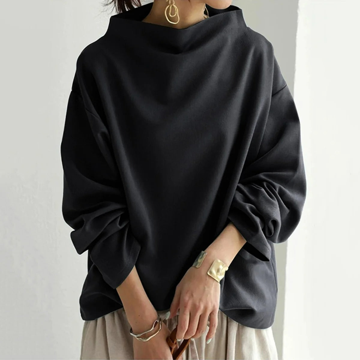 Women's Oversized Long Sleeve Pullover Sweater – Relaxed Modern Casual Style