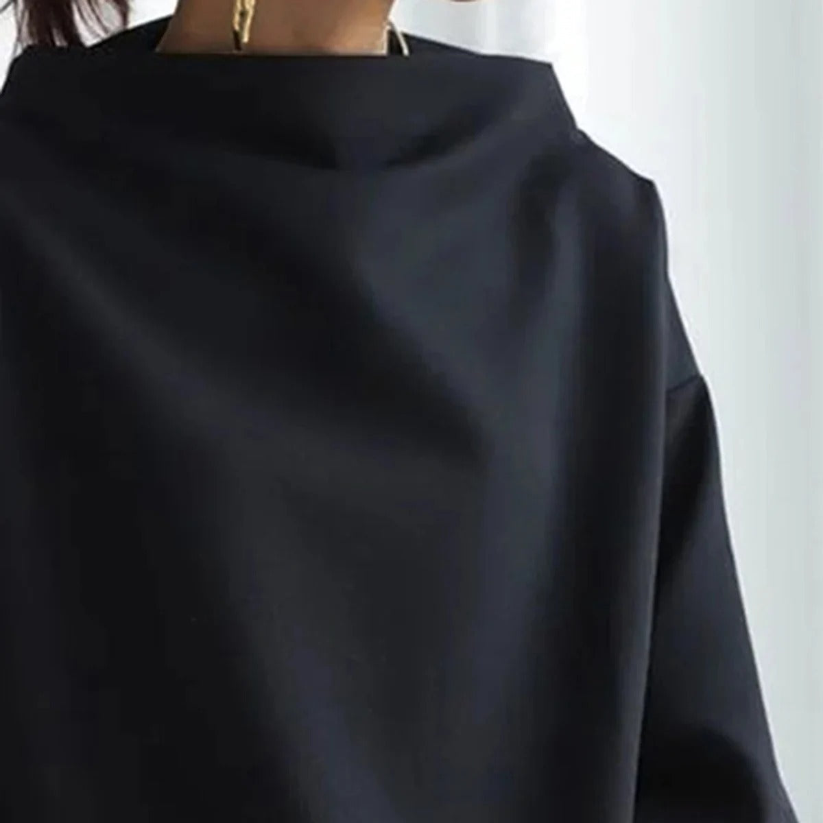 Women's Oversized Long Sleeve Pullover Sweater – Relaxed Modern Casual Style