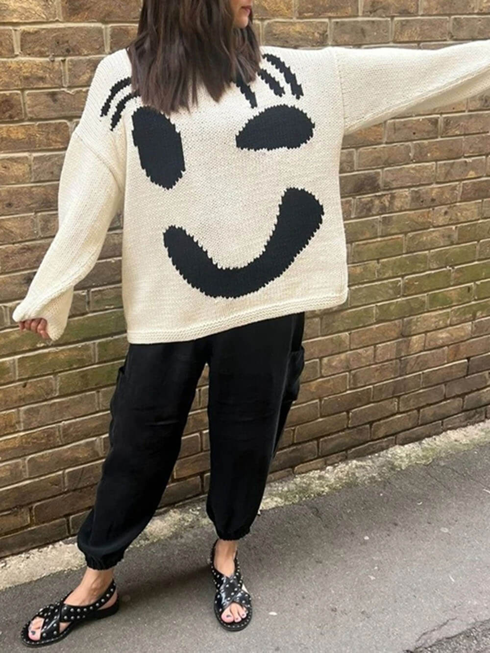 Women's Playful Abstract Face Knit Sweater - Feel-Good Statement Casual Pullover
