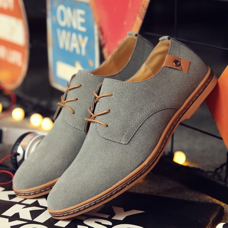 Men's Classic Oxford Lace-Up Dress Shoes for Business and Casual Style