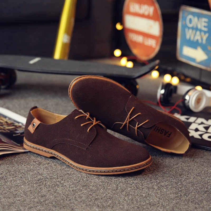 Men's Classic Oxford Lace-Up Dress Shoes for Business and Casual Style