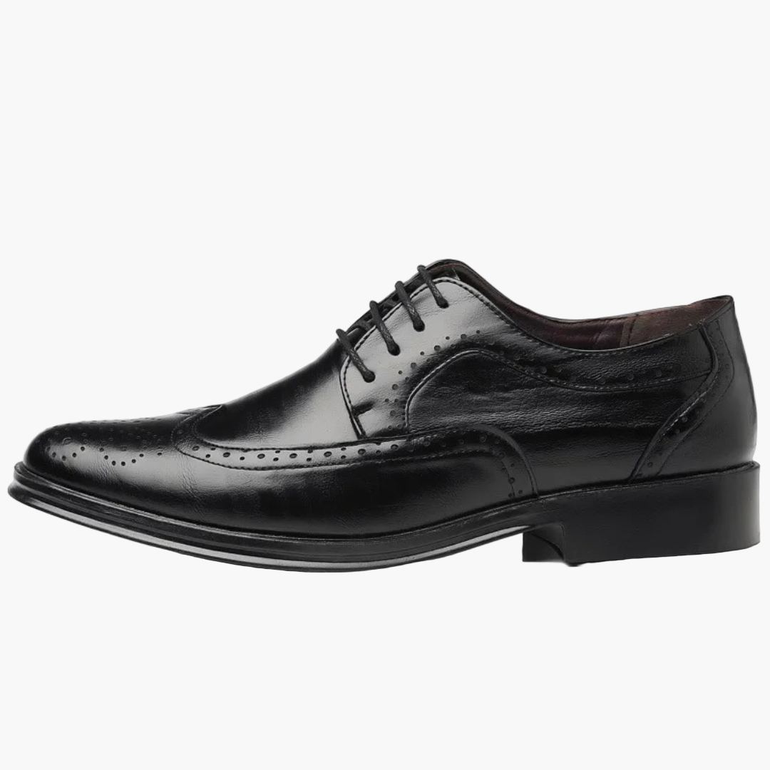 Men's Classic Oxford Dress Shoes with Brogue Detailing for Formal and Business Wear