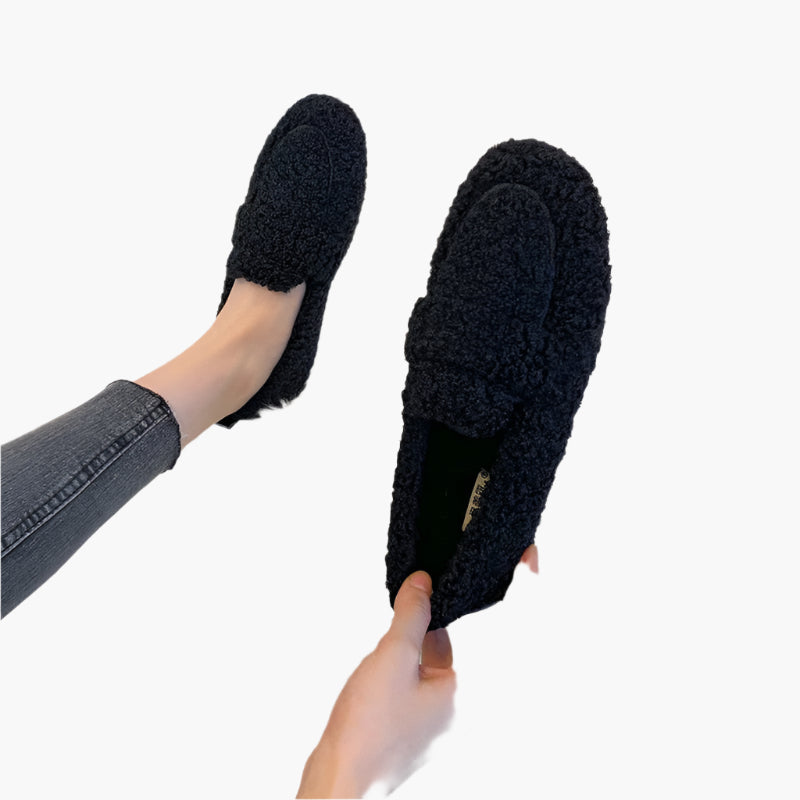 Women's Cozy Slip-On Indoor Slippers - Plush Comfort, Modern Style, Non-Slip Home Shoes