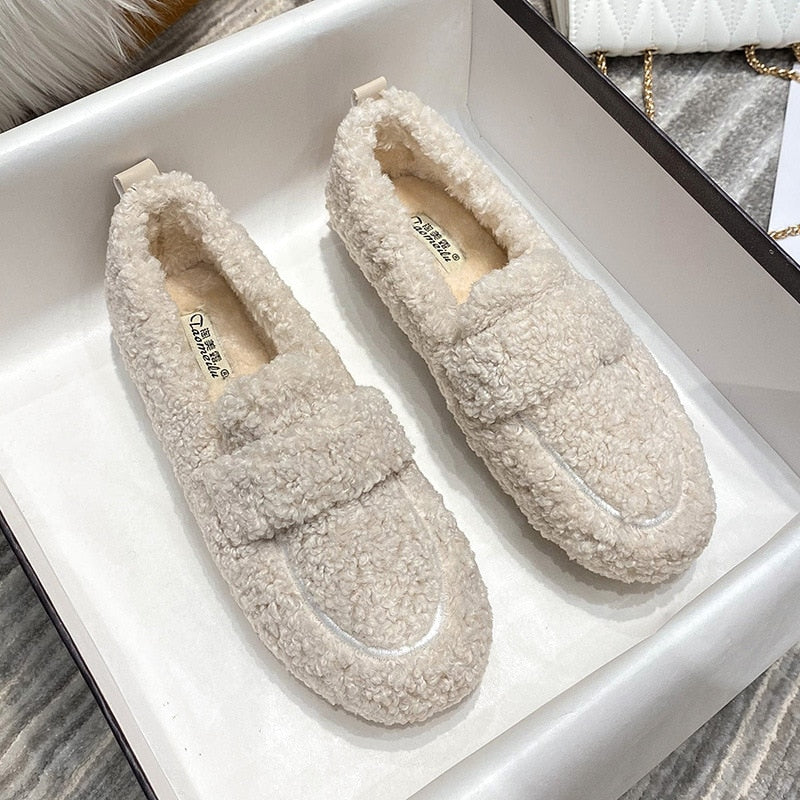 Women's Cozy Slip-On Indoor Slippers - Plush Comfort, Modern Style, Non-Slip Home Shoes