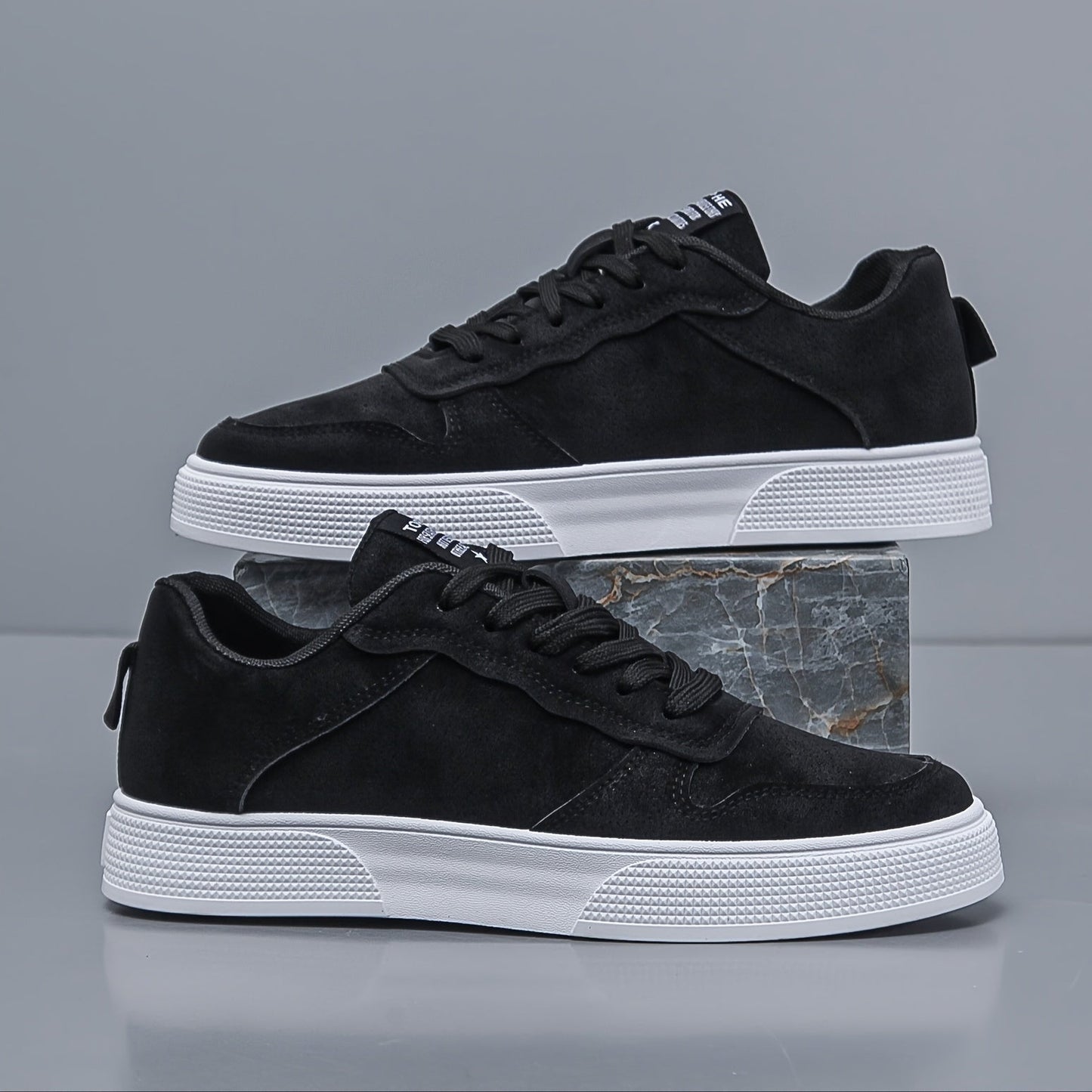 Men's Casual Low-Top Sneakers Everyday Sport Style
