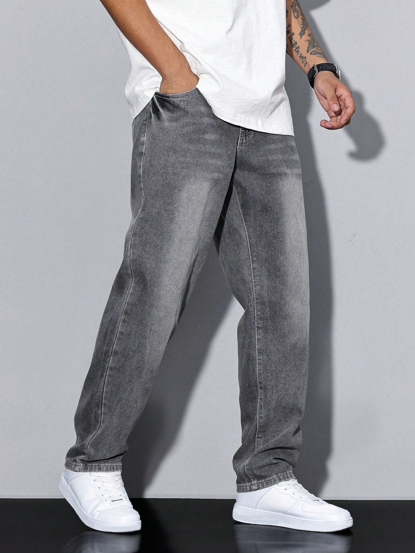 Men's Casual Straight Fit Jeans Relaxed Streetwear Style