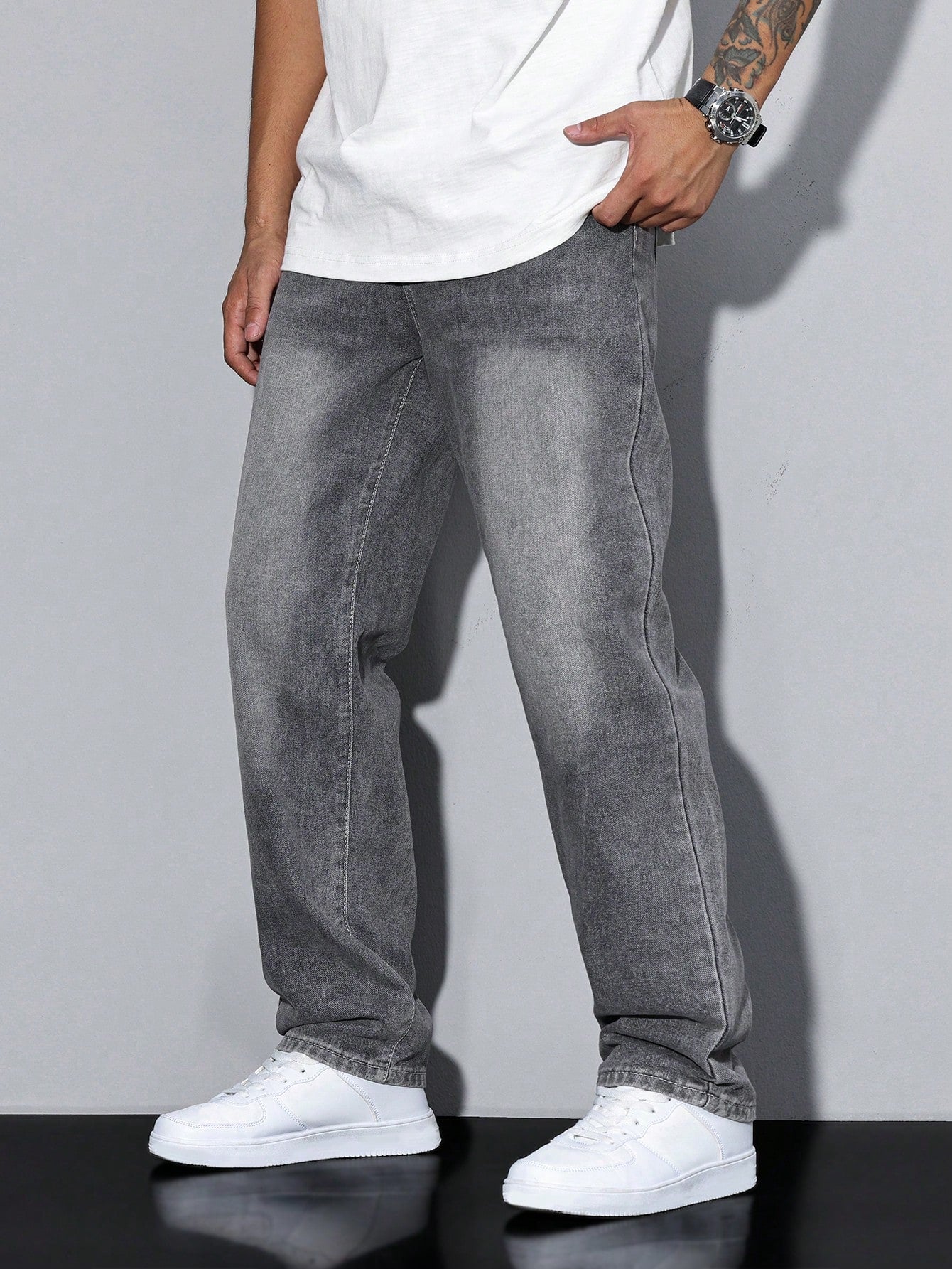Men's Casual Straight Fit Jeans Relaxed Streetwear Style