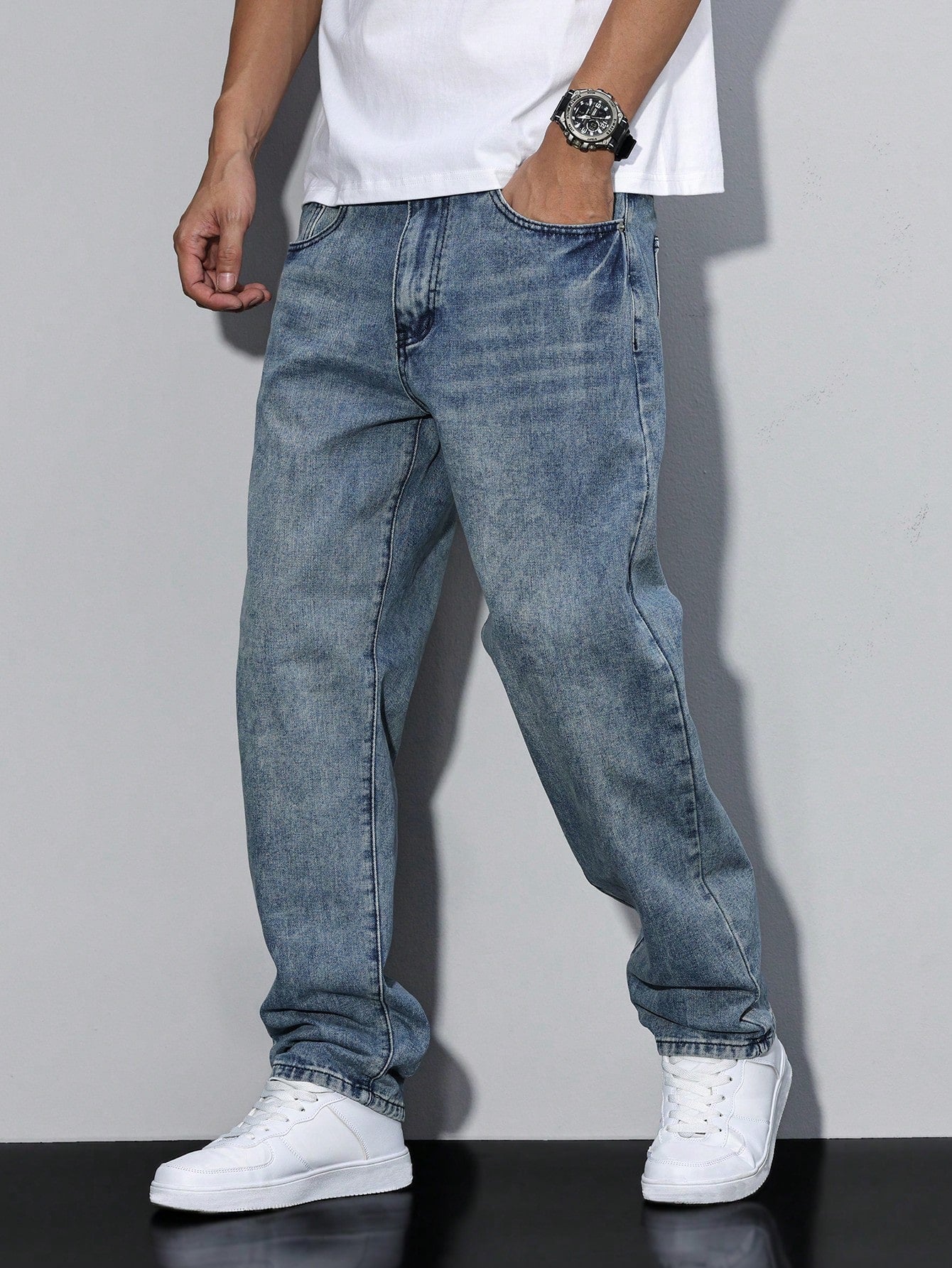 Men's Casual Straight Fit Jeans Relaxed Streetwear Style