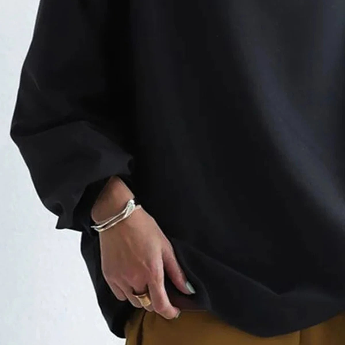 Women's Oversized Long Sleeve Pullover Sweater – Relaxed Modern Casual Style