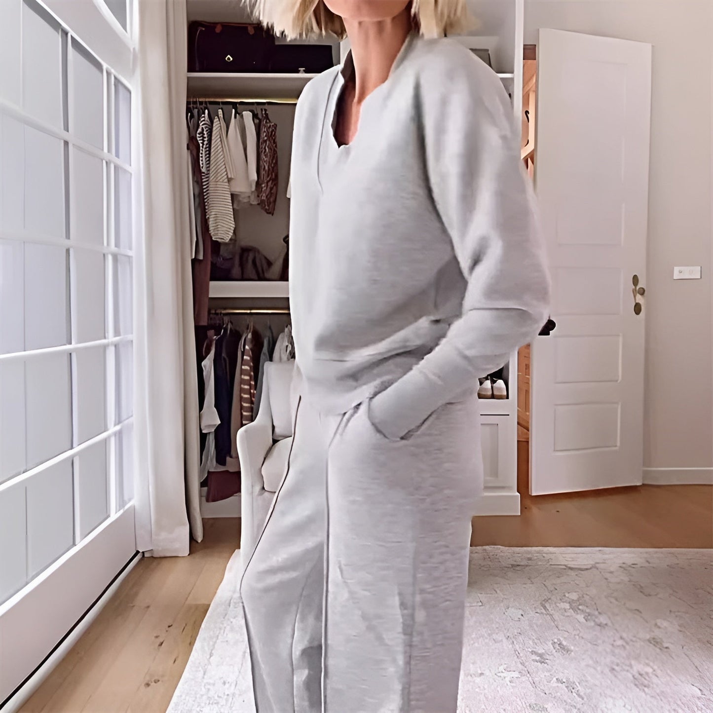 Women's Relaxed Fit Lounge Set V-Neck Top & Wide Leg Pants – Casual Comfort Outfit for Home & Travel