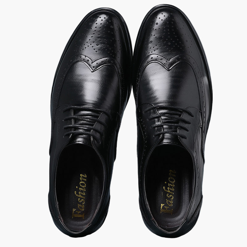 Men's Classic Oxford Dress Shoes with Brogue Detailing for Formal and Business Wear