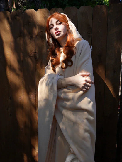 Women's Oversized Hooded Lounge Blanket – Cozy Relaxation Hoodie
