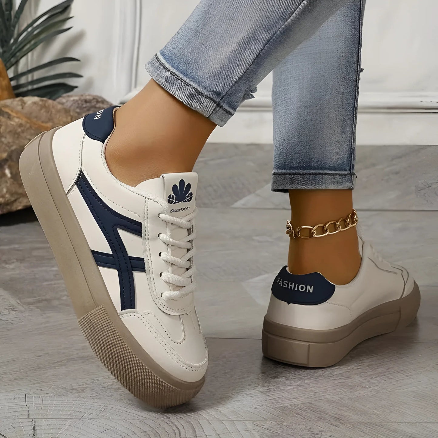 Women's Casual Retro Sneakers for Everyday and Leisure